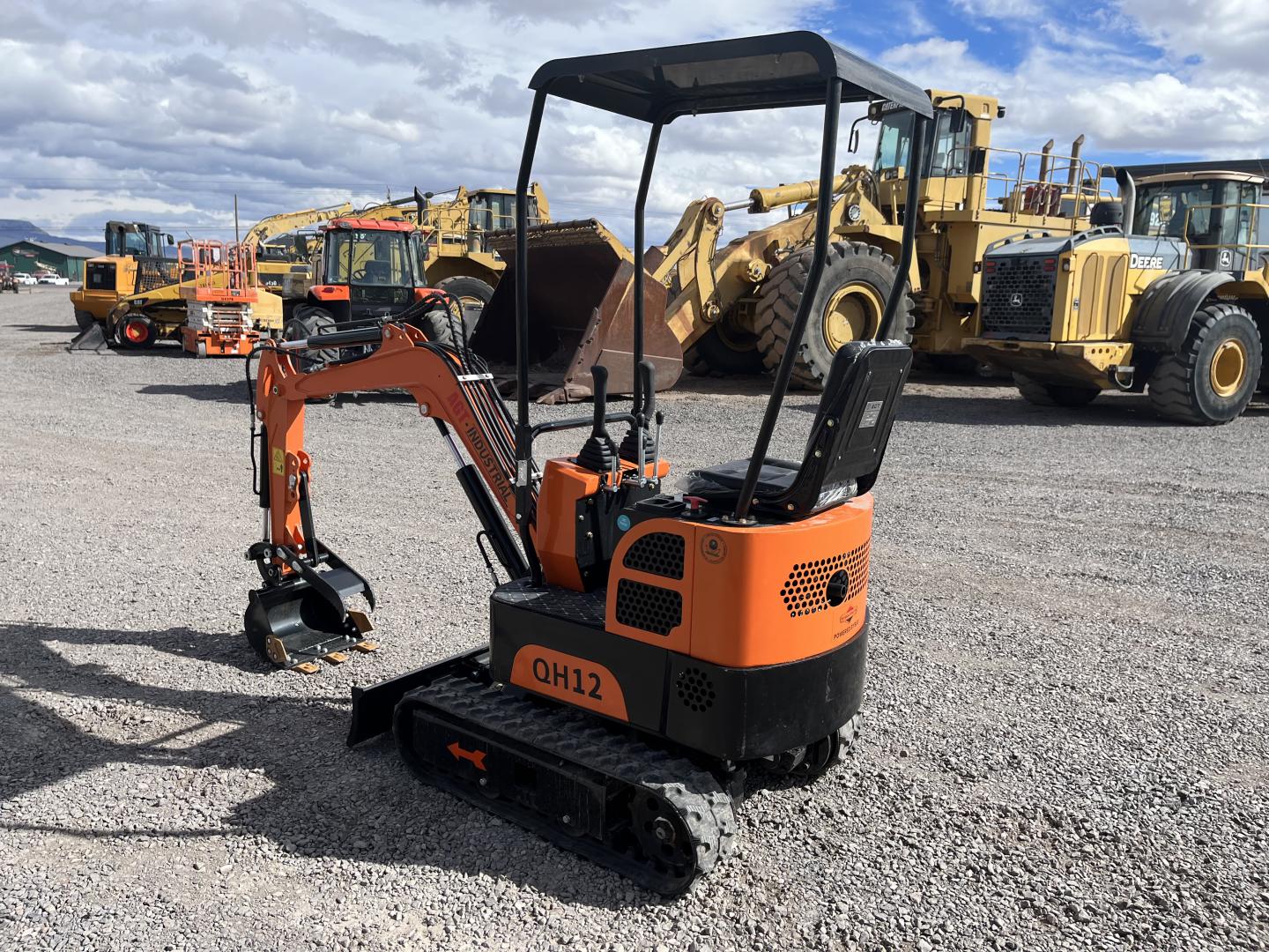 ./imagenes/INVOICE/2019/17382/MINIEXCAVADORA AGROTK QH12 (16).JPG